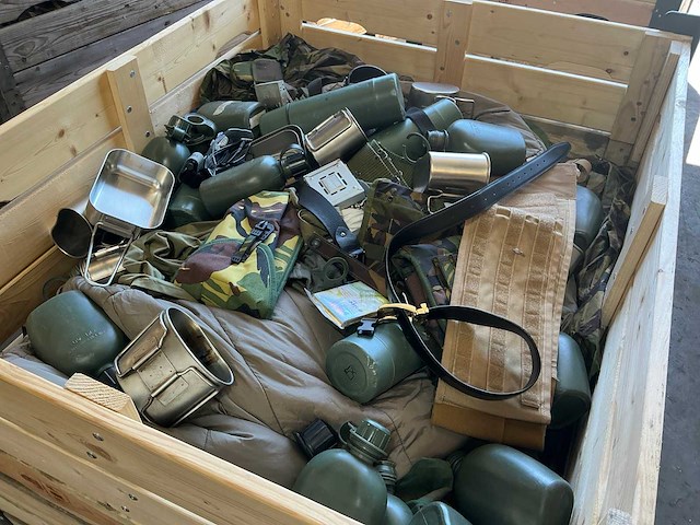 Defensie divers uitrusting/kleding - afbeelding 4 van  5
