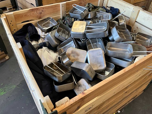 Defensie divers uitrusting/kleding - afbeelding 2 van  5