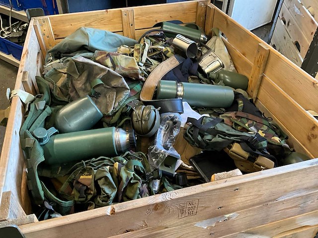 Defensie divers uitrusting/kleding - afbeelding 3 van  5