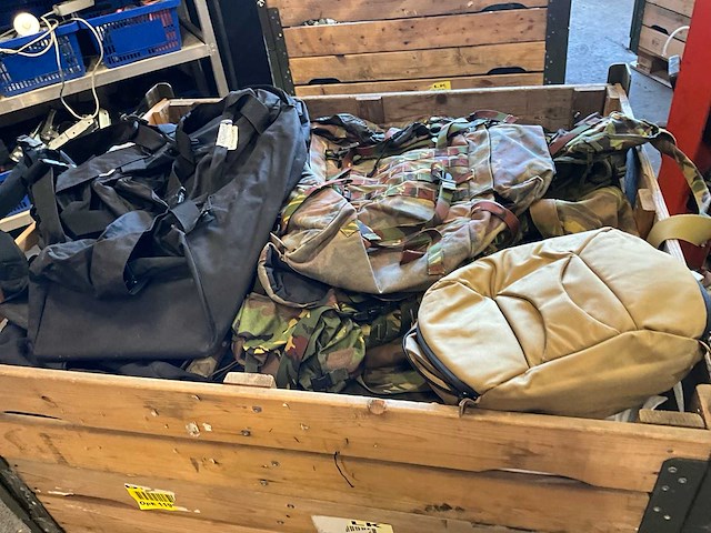 Defensie divers uitrusting/kleding - afbeelding 4 van  5