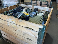 Defensie divers uitrusting/kleding - afbeelding 1 van  5