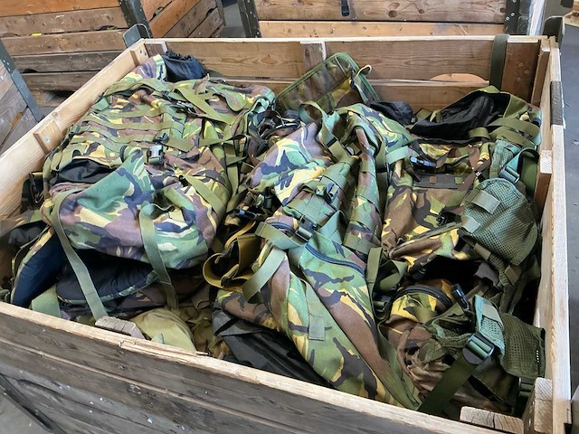 Defensie divers uitrusting/kleding - afbeelding 2 van  5