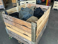 Defensie divers uitrusting/kleding - afbeelding 1 van  6