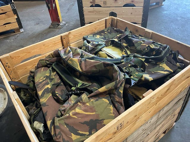 Defensie divers uitrusting/kleding - afbeelding 3 van  5