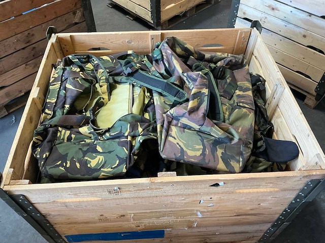 Defensie divers uitrusting/kleding - afbeelding 4 van  5