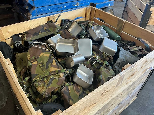 Defensie divers uitrusting/kleding - afbeelding 2 van  5