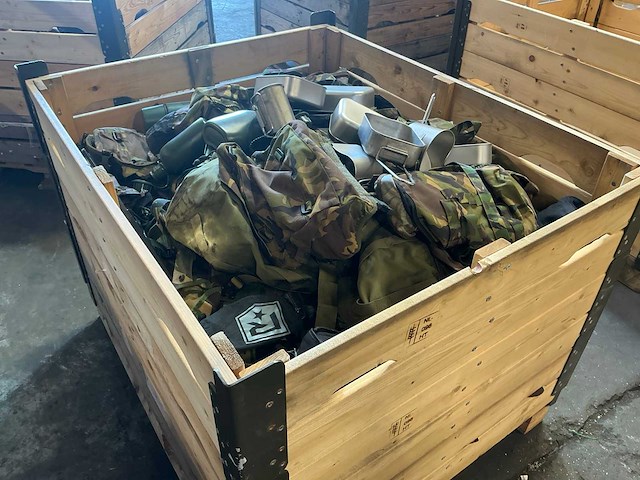Defensie divers uitrusting/kleding - afbeelding 3 van  5