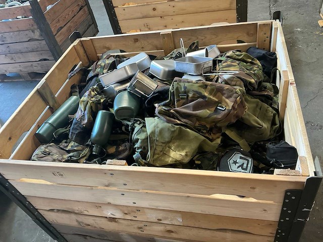 Defensie divers uitrusting/kleding - afbeelding 4 van  5