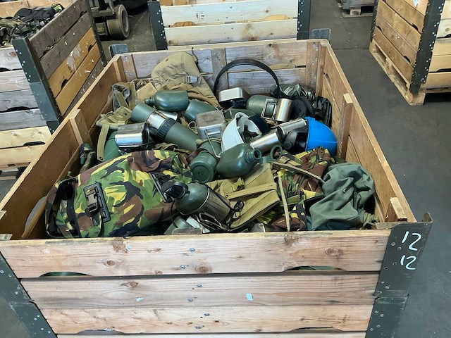Defensie divers uitrusting/kleding - afbeelding 2 van  5