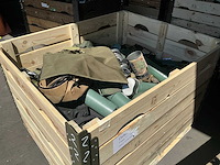 Defensie divers uitrusting/kleding - afbeelding 1 van  6