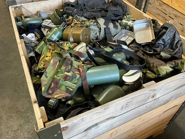 Defensie divers uitrusting/kleding - afbeelding 3 van  3