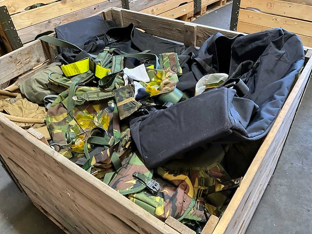 Defensie divers uitrusting/kleding - afbeelding 3 van  4