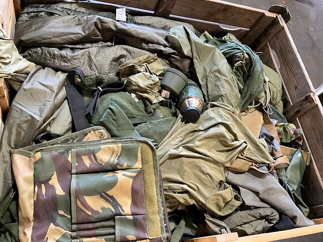 Defensie divers uitrusting/kleding - afbeelding 3 van  3