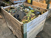 Defensie divers uitrusting/kleding - afbeelding 1 van  5