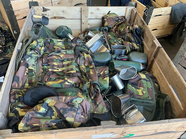 Defensie divers uitrusting/kleding - afbeelding 2 van  5