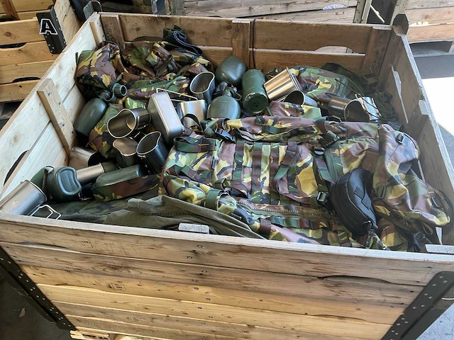 Defensie divers uitrusting/kleding - afbeelding 3 van  5