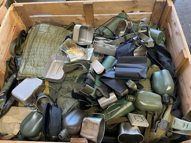 Defensie divers uitrusting/kleding - afbeelding 3 van  4