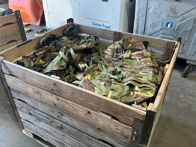 Defensie divers uitrusting/kleding - afbeelding 3 van  3