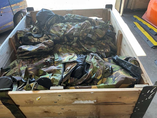 Defensie divers uitrusting/kleding - afbeelding 5 van  5