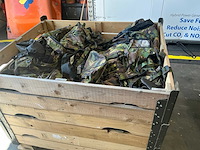 Defensie divers uitrusting/kleding - afbeelding 1 van  5