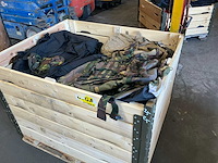 Defensie divers uitrusting/kleding - afbeelding 1 van  5