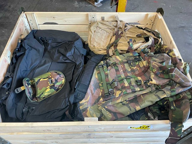 Defensie divers uitrusting/kleding - afbeelding 2 van  5