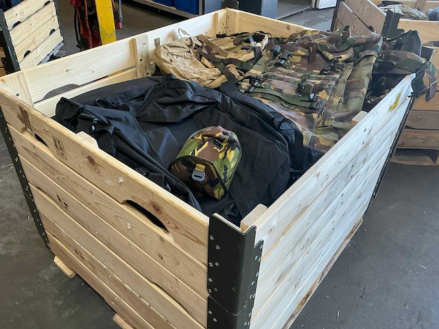 Defensie divers uitrusting/kleding - afbeelding 3 van  5