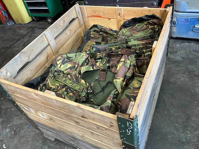 Defensie divers uitrusting/kleding - afbeelding 2 van  5