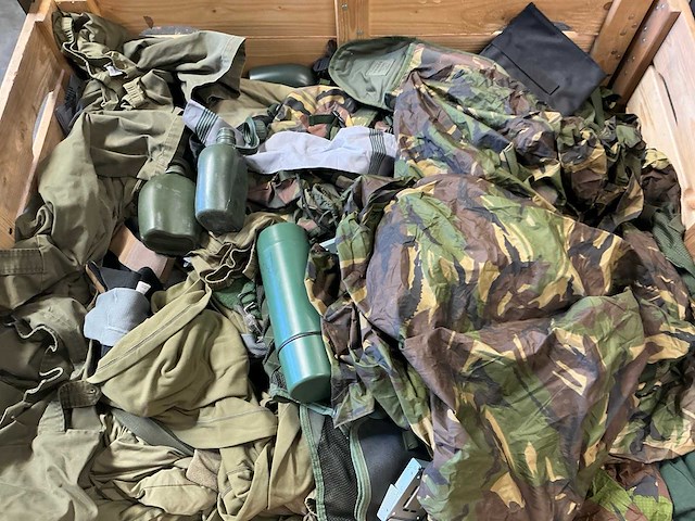 Defensie divers uitrusting/kleding - afbeelding 3 van  3