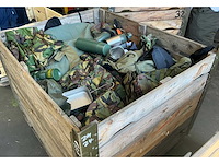 Defensie divers uitrusting/kleding - afbeelding 1 van  5