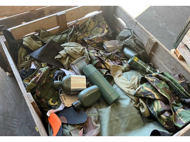 Defensie divers uitrusting/kleding - afbeelding 4 van  5