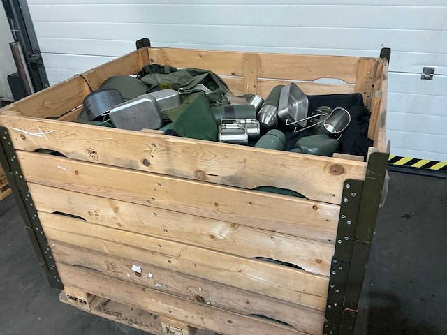 Defensie divers uitrusting/kleding - afbeelding 2 van  5