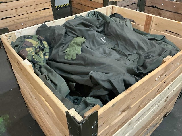 Defensie divers uitrusting/kleding - afbeelding 3 van  3