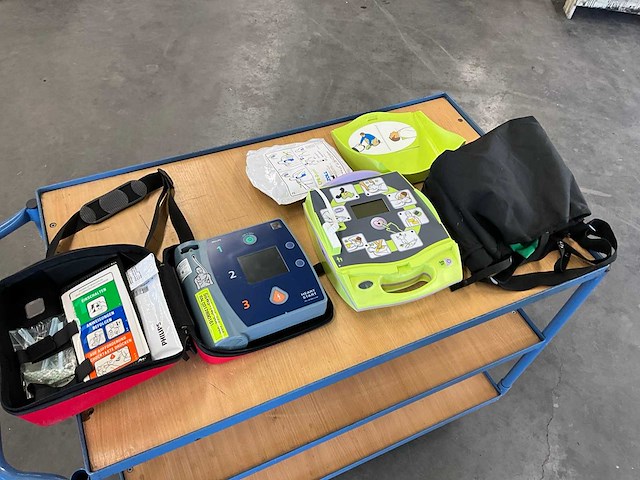Defibrillator (2x) - afbeelding 2 van  5