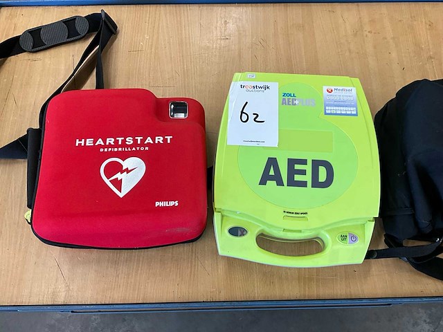 Defibrillator (2x) - afbeelding 1 van  2