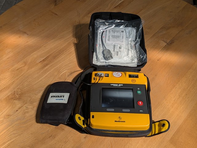 Defibrillator medtronic, lifepak 1000 - afbeelding 2 van  8