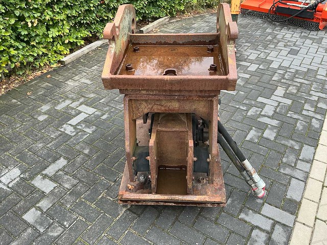 Dehaco hydraulische trilplaat - afbeelding 3 van  6