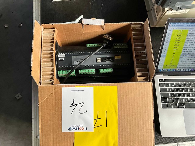 Deif unit agc-4/gs/4,5 automatic genset controller - afbeelding 1 van  3