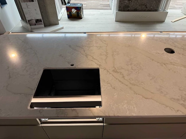 Dekker composiet blad showroom - afbeelding 1 van  6
