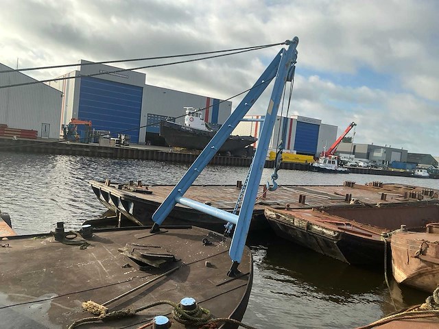 Dekschuit met hijsjuk - afbeelding 16 van  22