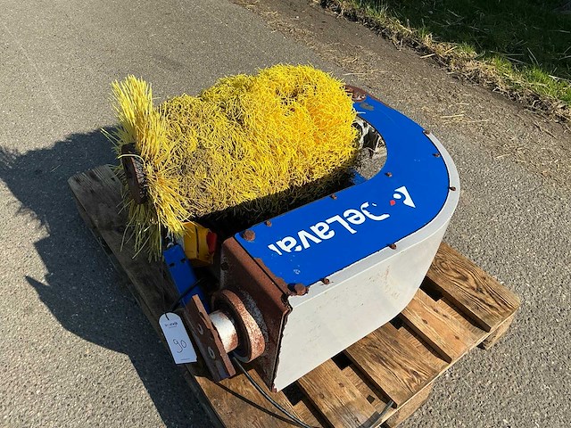 Delaval veeborstel - afbeelding 4 van  6