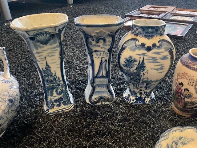 Delfts blauw theepot, bord, vaars - afbeelding 3 van  6