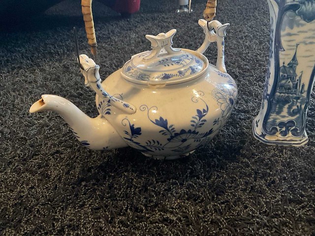 Delfts blauw theepot, bord, vaars - afbeelding 4 van  6