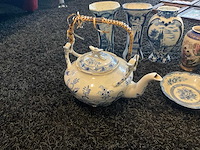 Delfts blauw theepot, bord, vaars - afbeelding 5 van  6