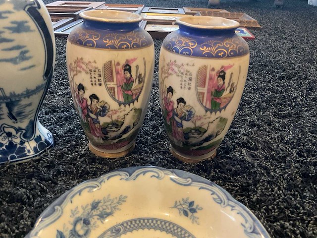 Delfts blauw theepot, bord, vaars - afbeelding 2 van  6