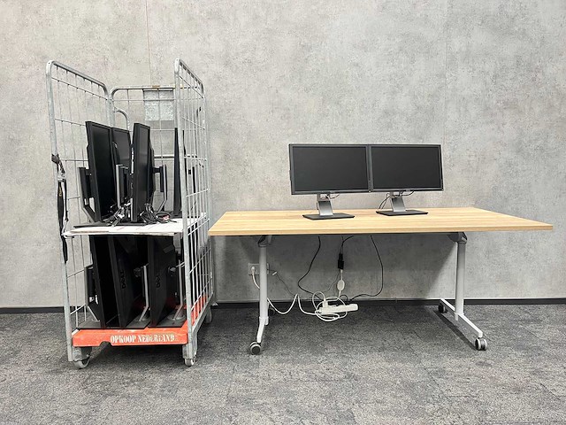 Dell - 13x 22" monitor op voet - dp, dvi, vga - afbeelding 1 van  18