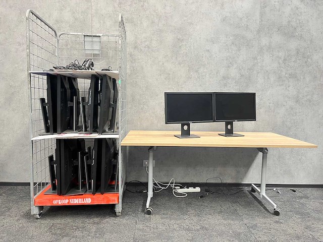 Dell - 18x 23" monitor met voet - dp, dvi, vga - afbeelding 1 van  16