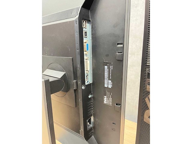 Dell - 18x 23" monitor met voet - dp, dvi, vga - afbeelding 15 van  16