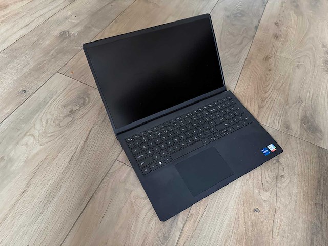 Dell - 2023 - inspiron 15 3520 - laptop - afbeelding 1 van  7