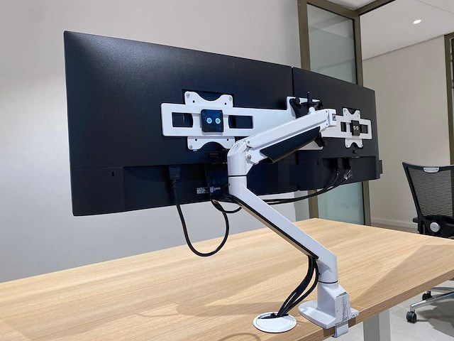 Dell - 23" dubbele monitoren met ergonomische arm (hdmi, dp, vga, usb) - afbeelding 5 van  21